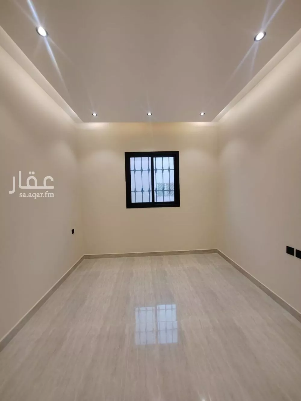 فيلا 5 غرف في العريجاء الغربية 10