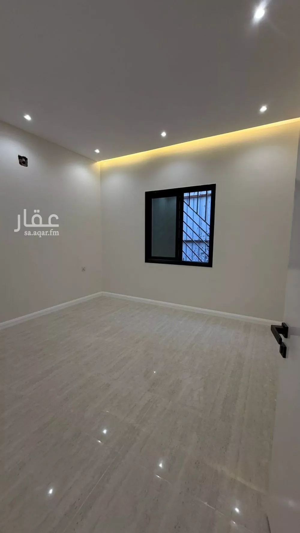 5 bedroom villa in As Suwaidi 9