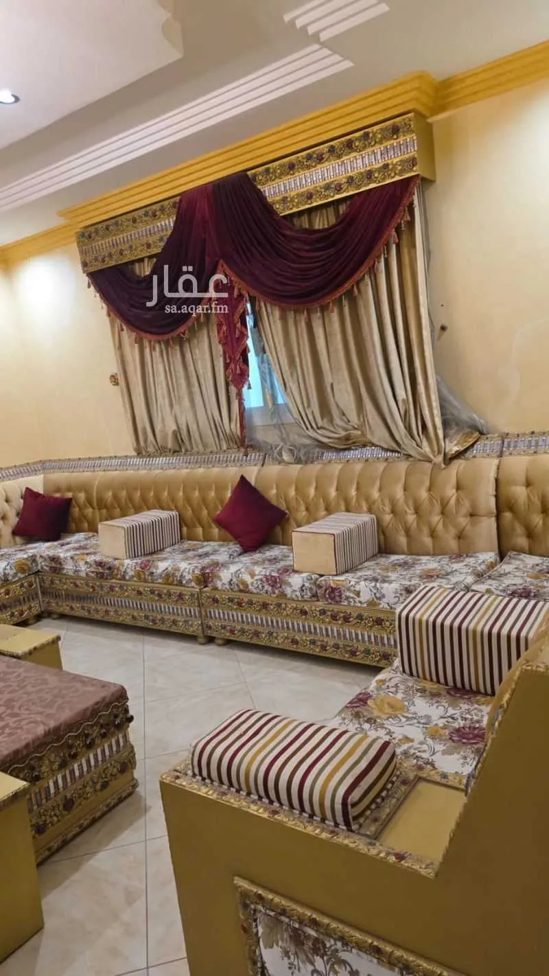 6 bedroom villa in Al Wadi 2