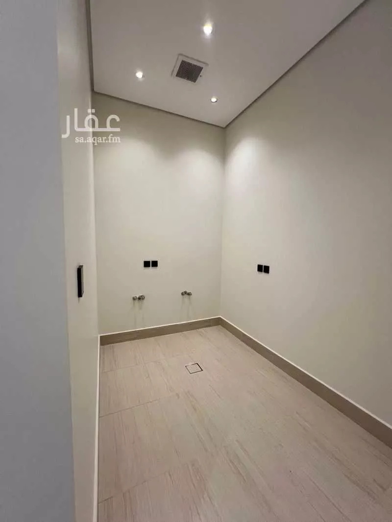 فيلا 5 غرف في العقيق 19