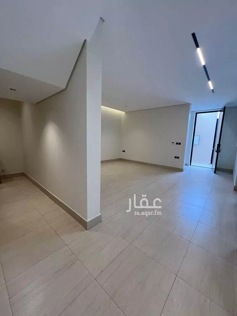 فيلا 5 غرف في العقيق 4