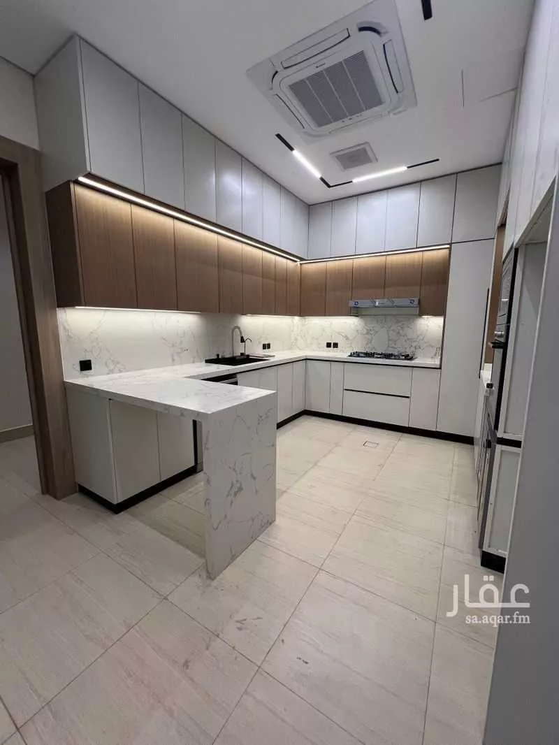 فيلا 5 غرف في العقيق 7