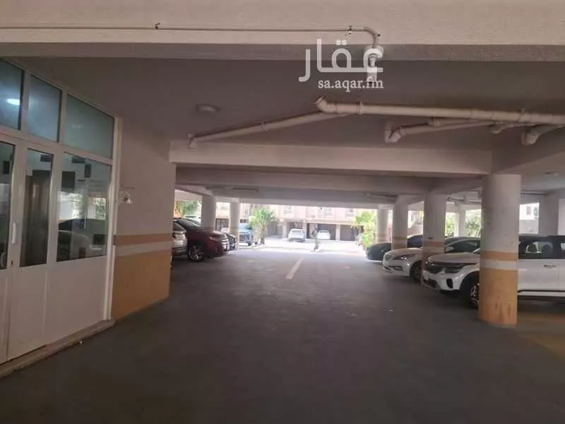 2 bedroom apartment in Al Aziziyah 4
