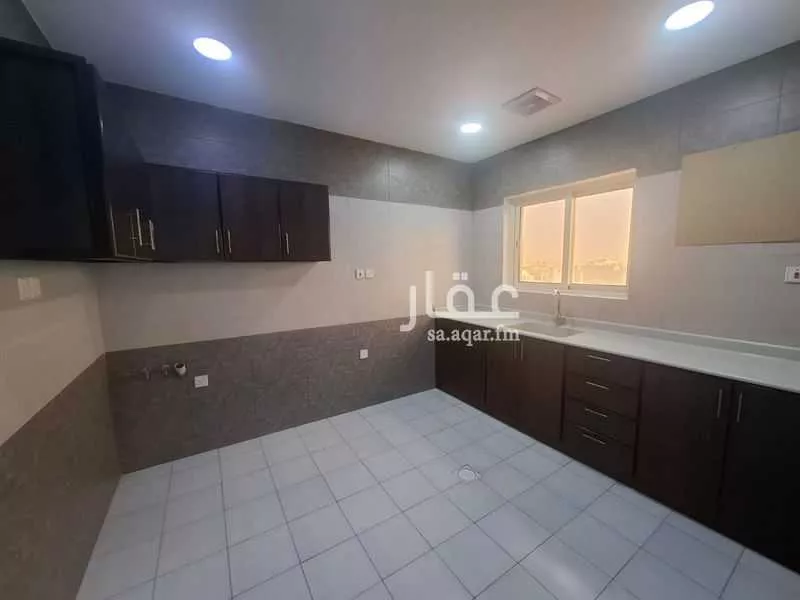2 bedroom apartment in Al Aziziyah 8
