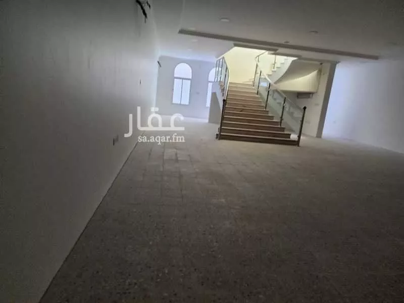 فيلا 10 غرف في الجزيرة 9