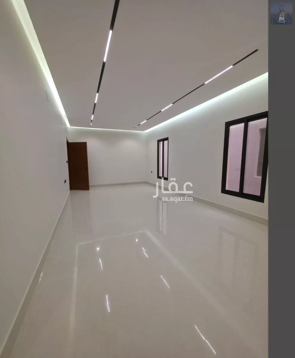 5 bedroom villa in Al Janadriyah 2