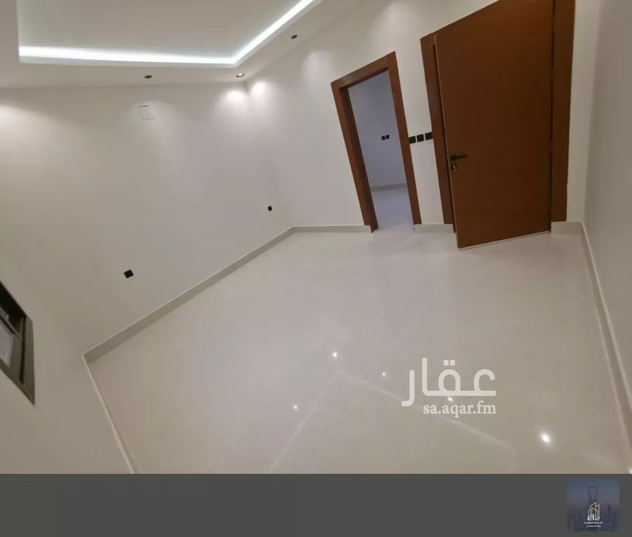 5 bedroom villa in Al Janadriyah 8
