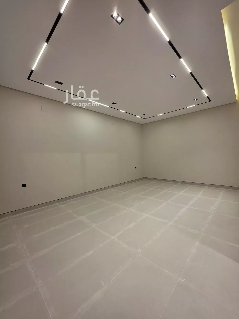 5 bedroom villa in Al Maizilah 9