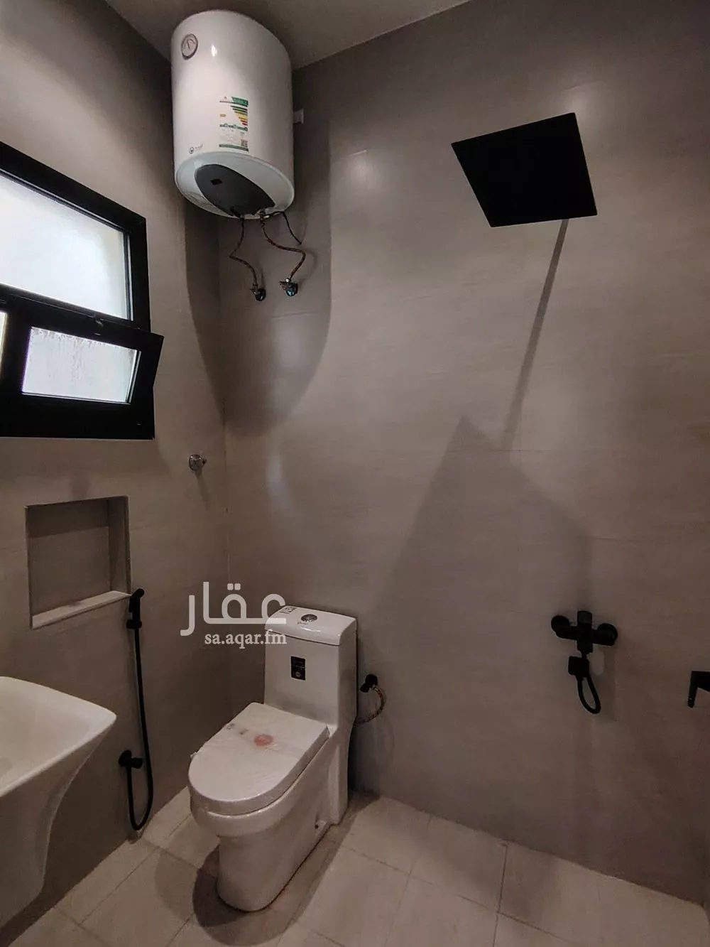 6 bedroom villa in Dhahrat Namar 11
