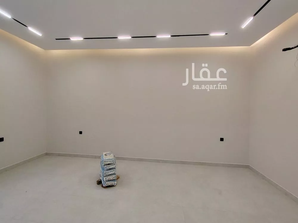 6 bedroom villa in Dhahrat Namar 9