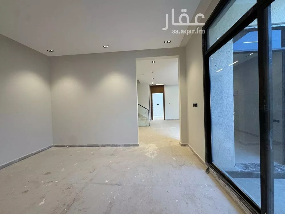 4 bedroom duplex in Al Munsiyah 11