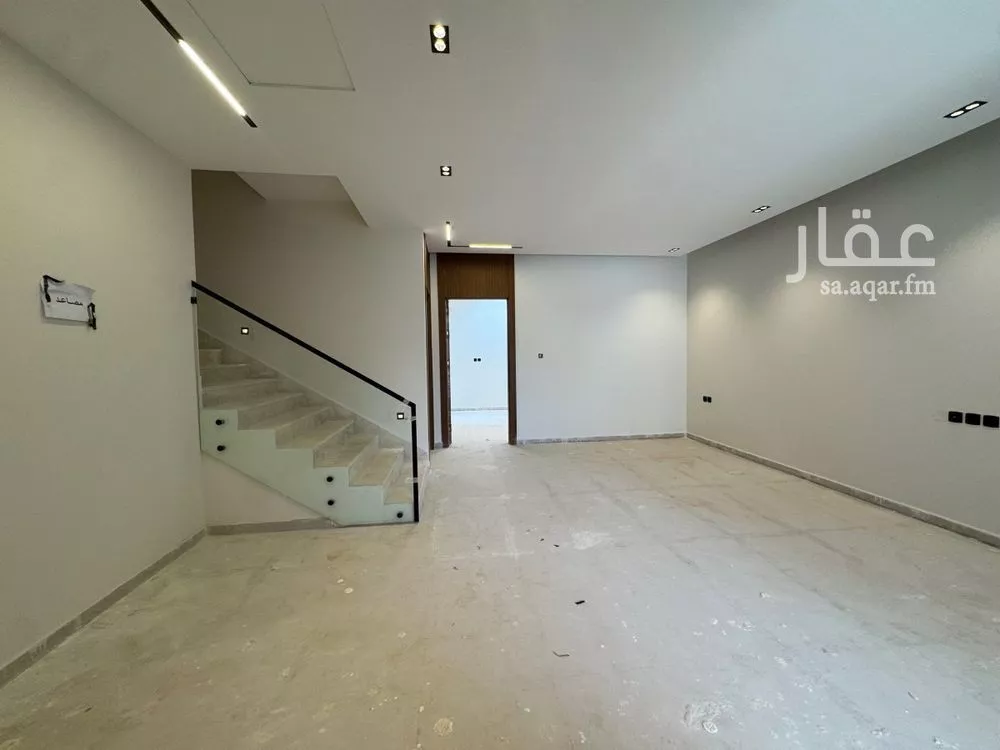 4 bedroom duplex in Al Munsiyah 13