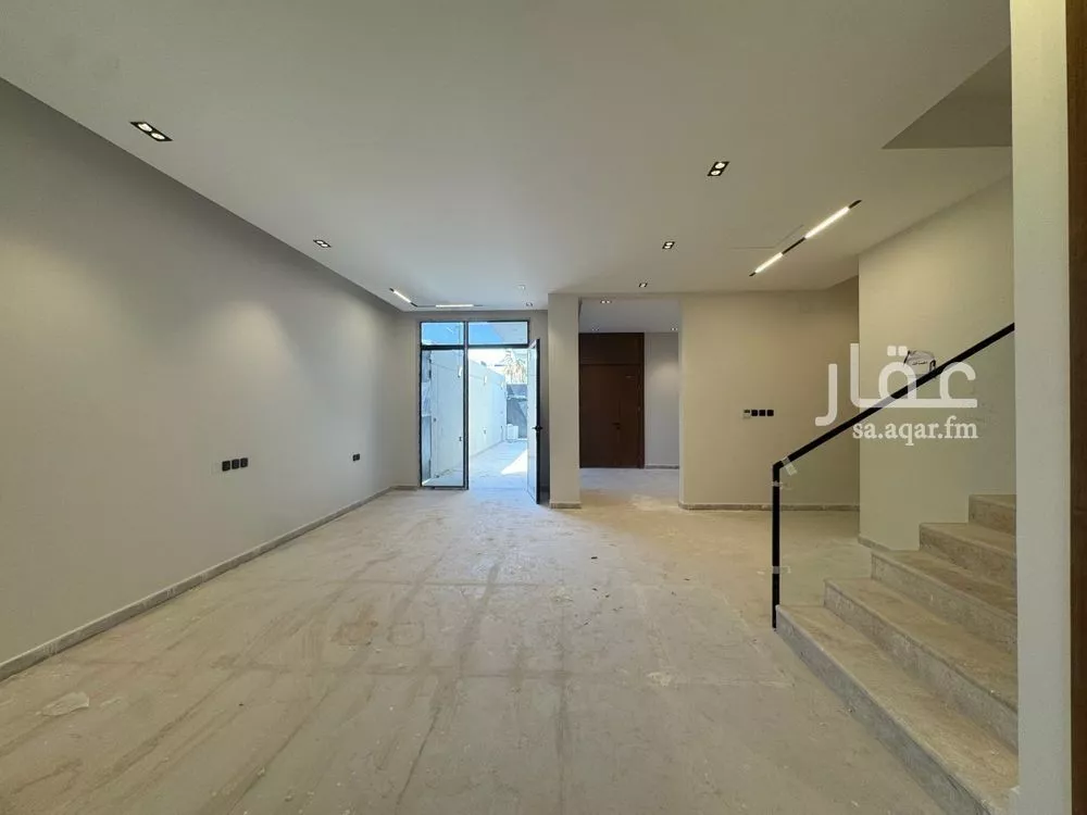 4 bedroom duplex in Al Munsiyah 14