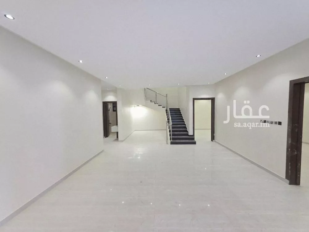 5 bedroom duplex in Okaz 13