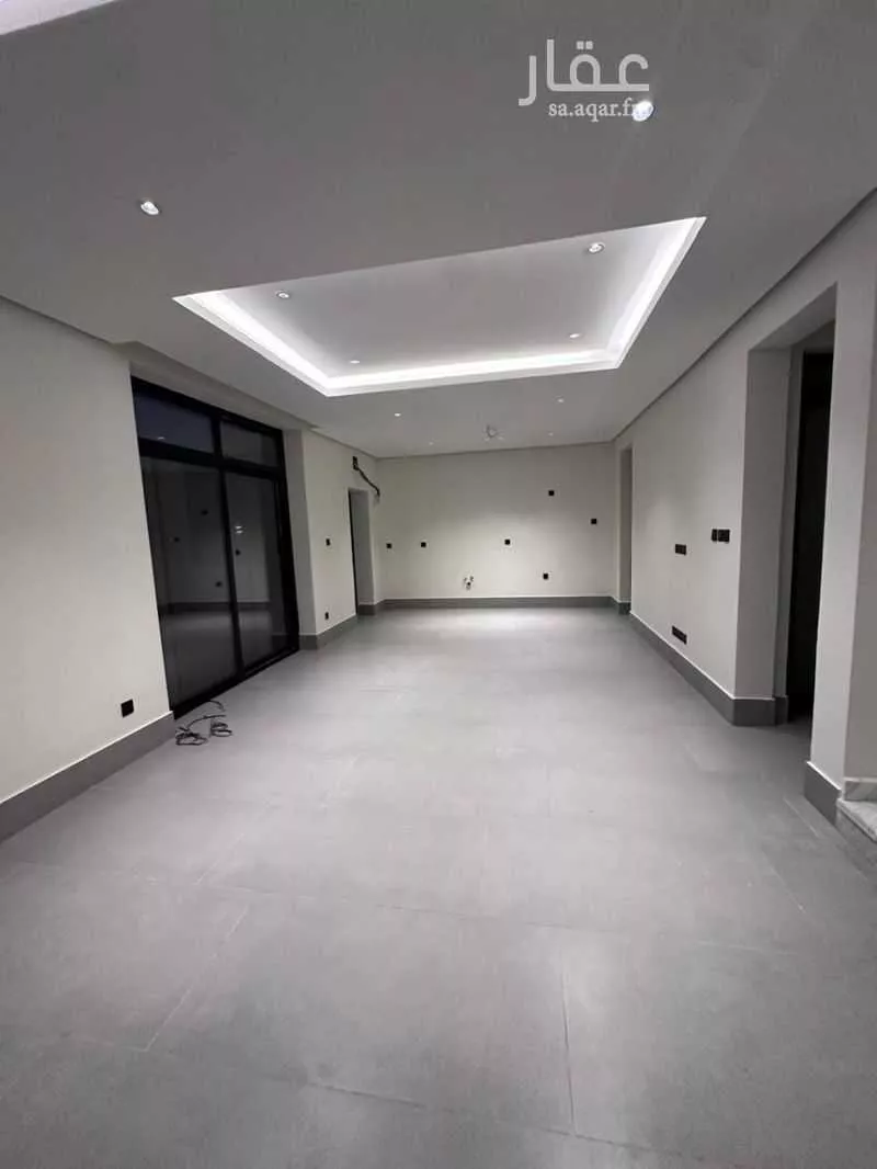 4 bedroom villa in Al Khalidiyah Ash Shamaliyah 2