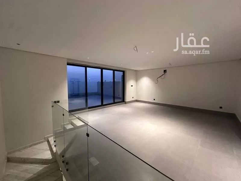 4 bedroom villa in Al Khalidiyah Ash Shamaliyah 3