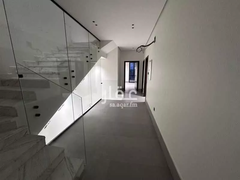 4 bedroom villa in Al Khalidiyah Ash Shamaliyah 4