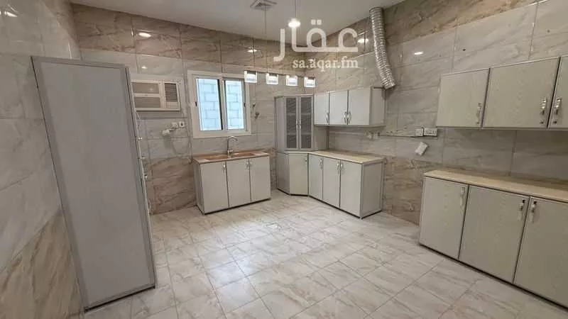 652 sqm building in Ash Shulah 13