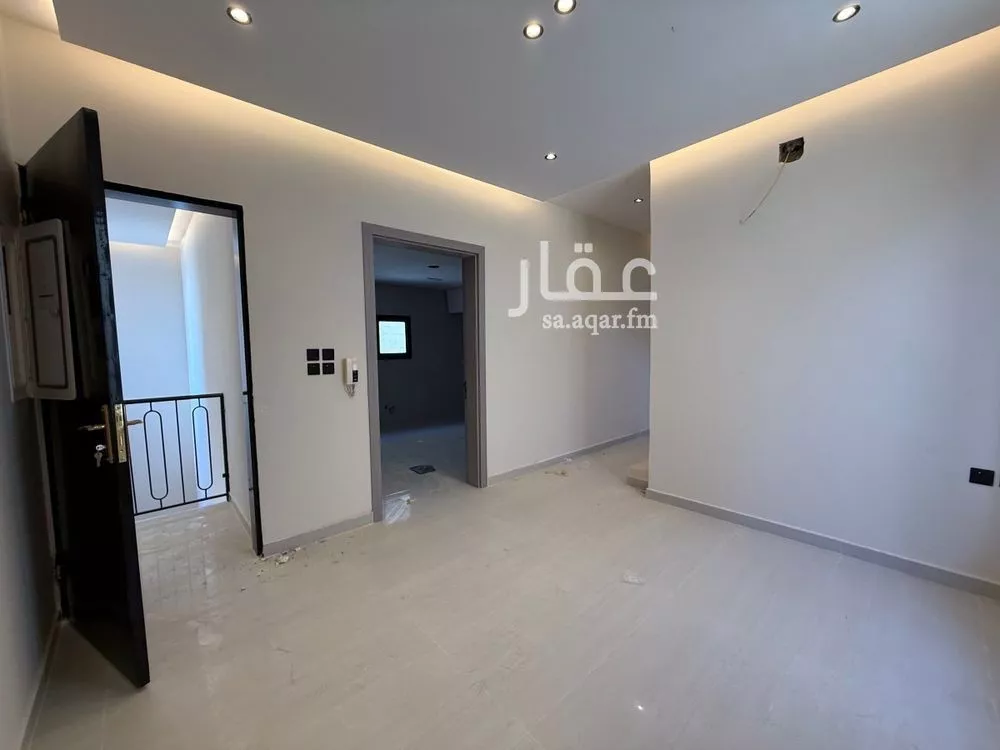 فيلا 5 غرف في الرمال 9