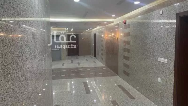 5 bedroom apartment in Al Khatim 4