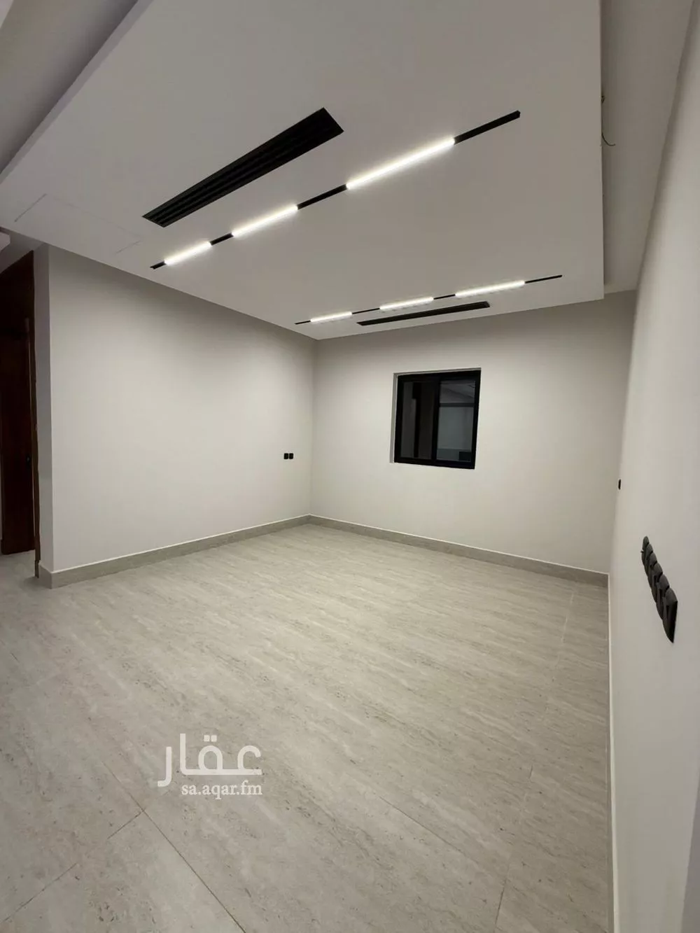 شقة 4 غرف في العارض 7
