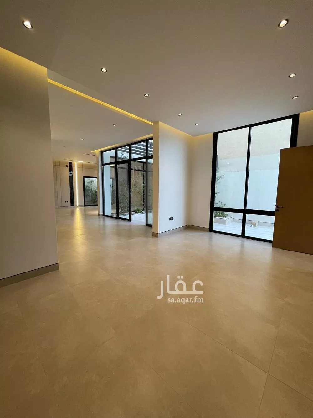 6 bedroom villa in Al Mahdiyyah 13