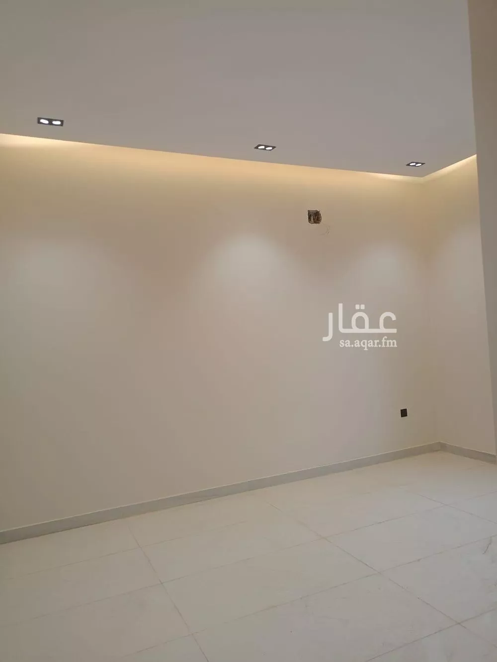 4 bedroom villa in Al Janadriyah 18