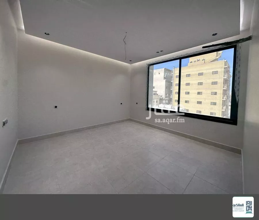 4 bedroom apartment in Al Naeem 9