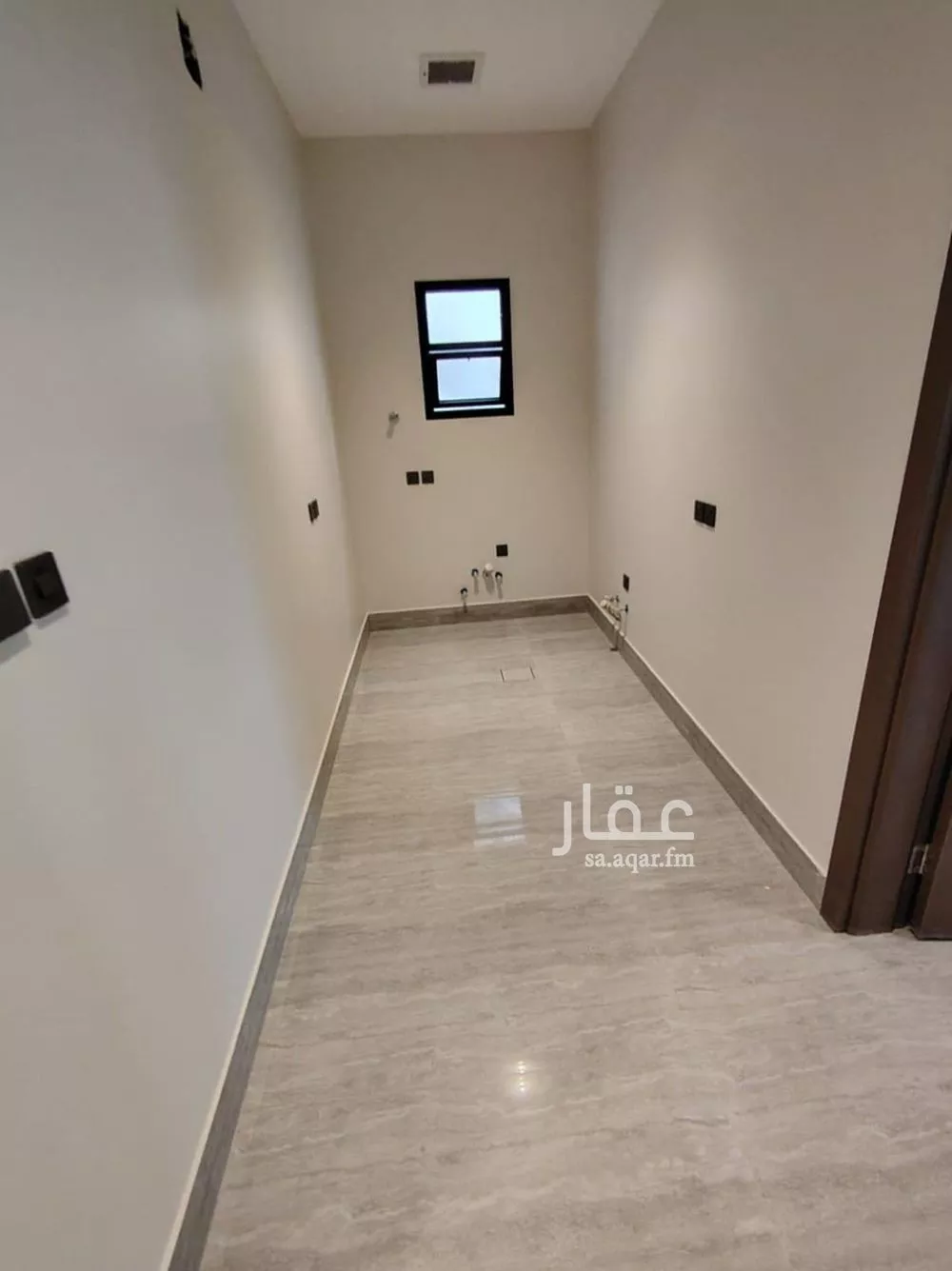 شقة 8 غرف في الرمال 22