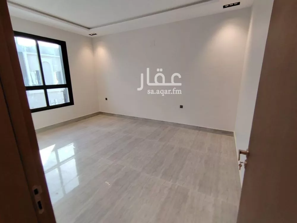 شقة 8 غرف في الرمال 6