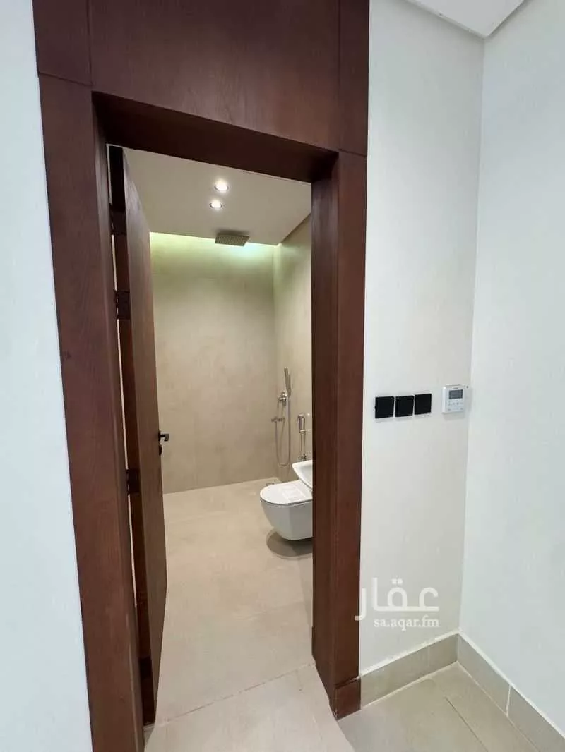 عمارة 818 م² في النرجس 4
