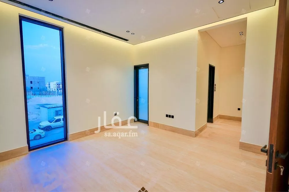 5 bedroom villa in Al Mahdiyyah 10