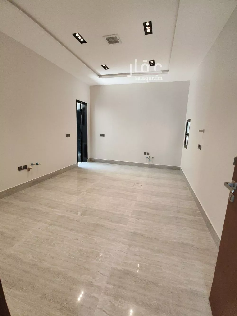 6 bedroom villa in Al Rimal 15