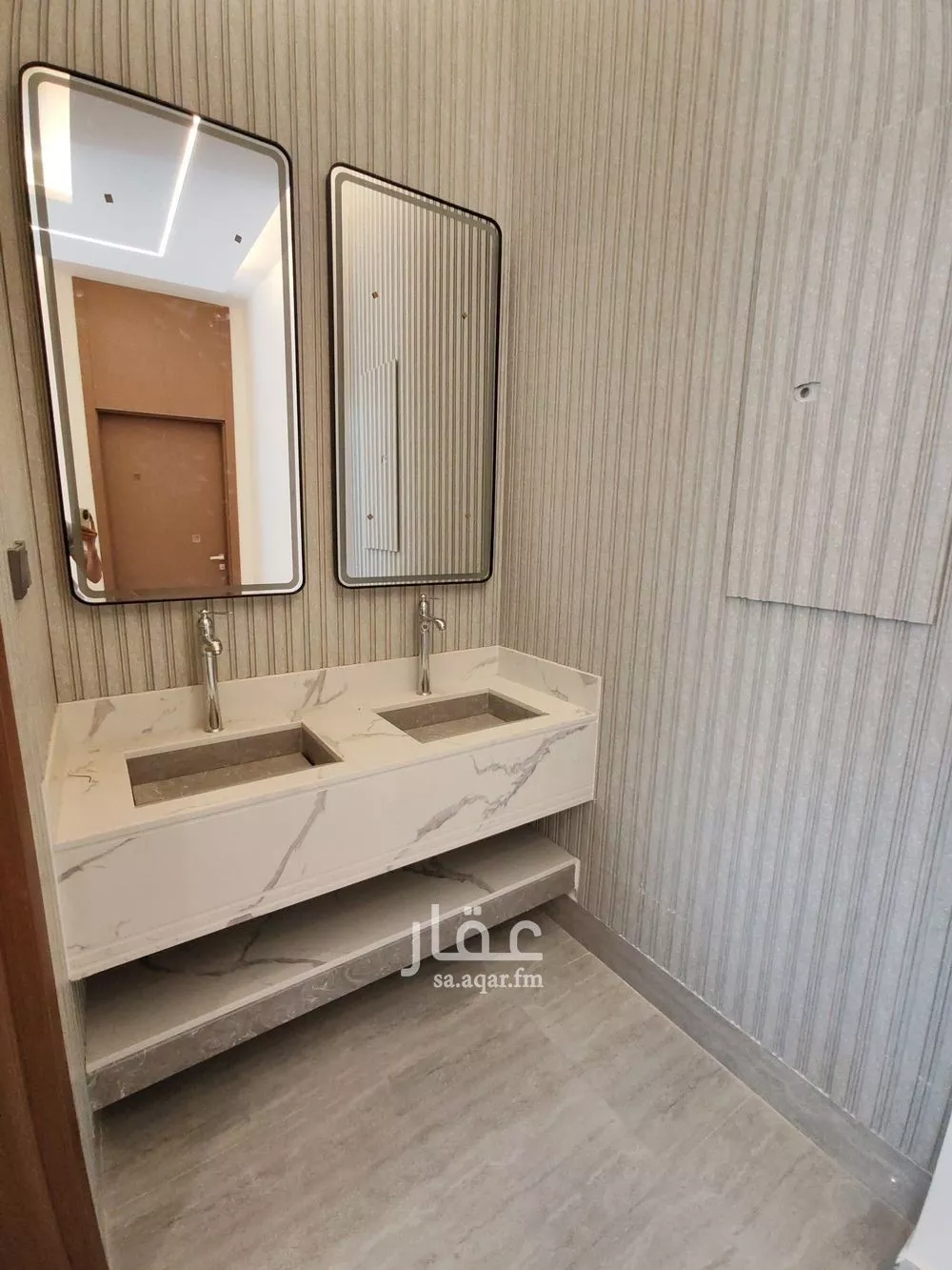 6 bedroom villa in Al Rimal 7
