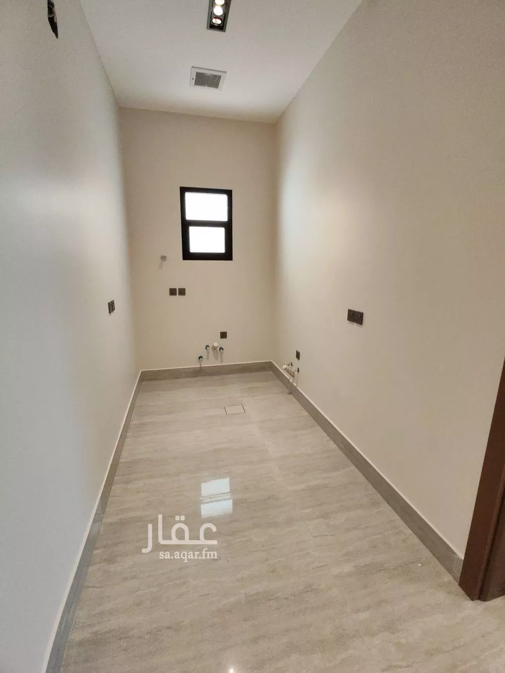 6 bedroom villa in Al Rimal 8