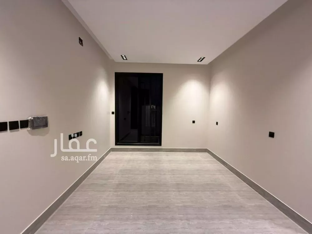 فيلا 4 غرف في العارض 19