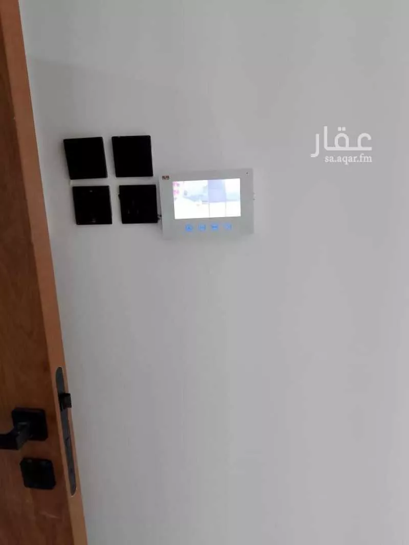 شقة 4 غرف في الرمال 4