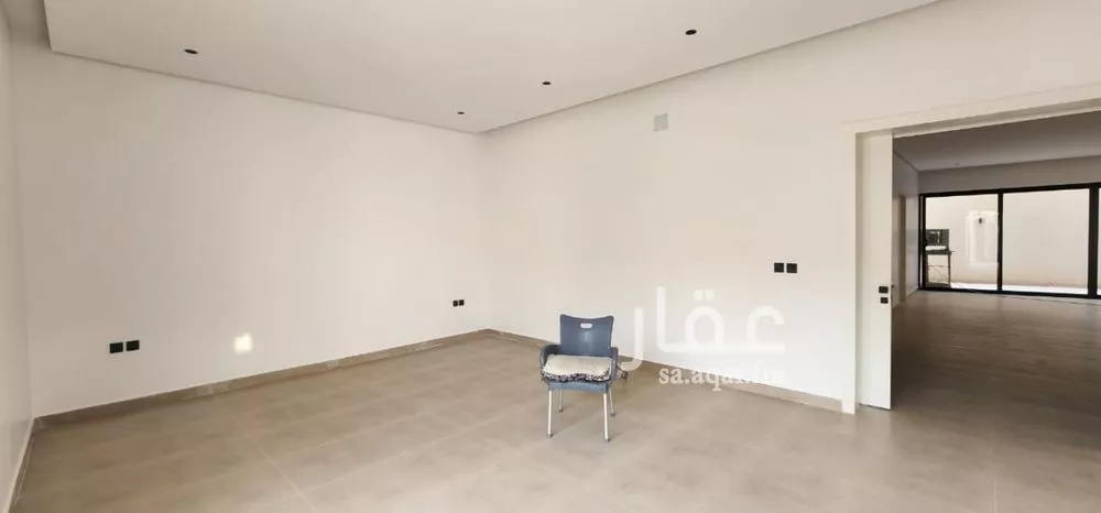 5 bedroom villa in Al Hazm, Riyadh 8