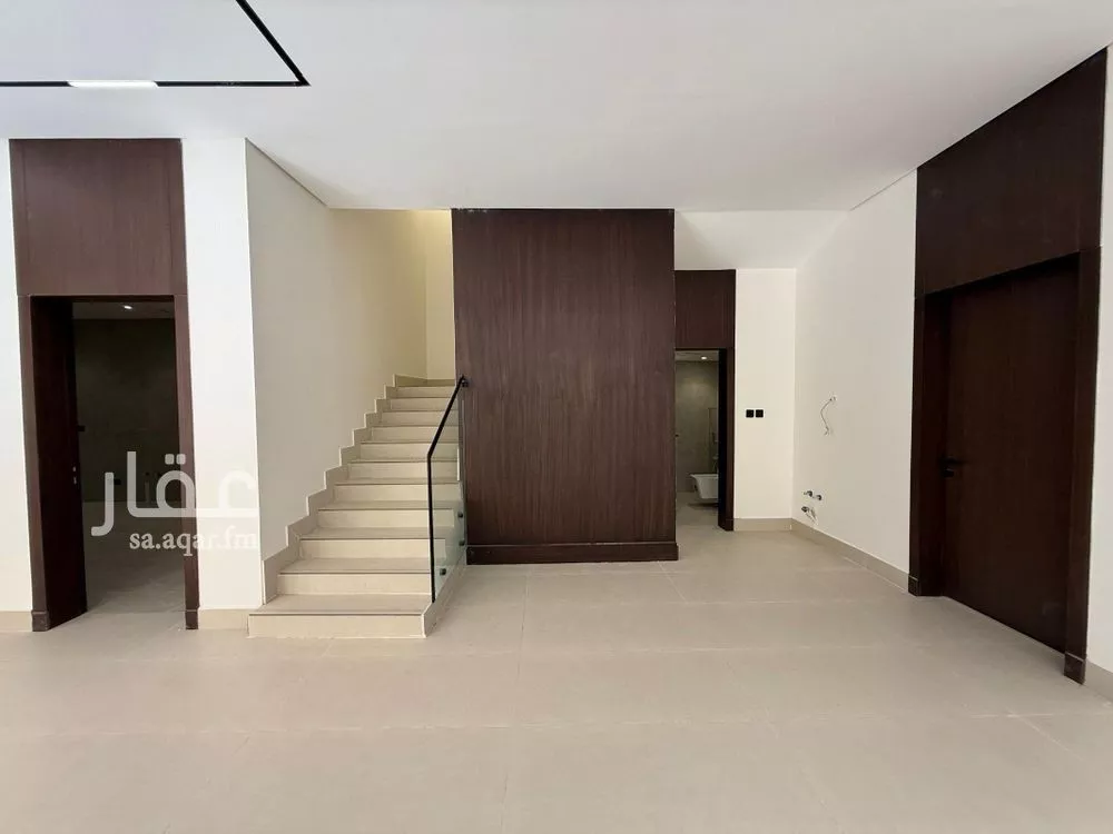 5 bedroom villa in Al Yarmouk 2