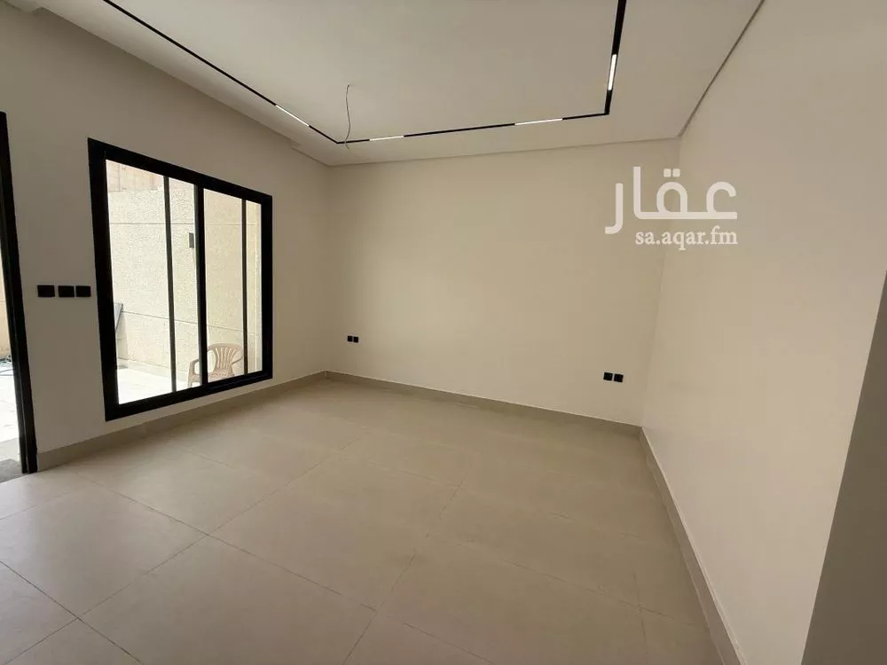5 bedroom villa in Al Yarmouk 13