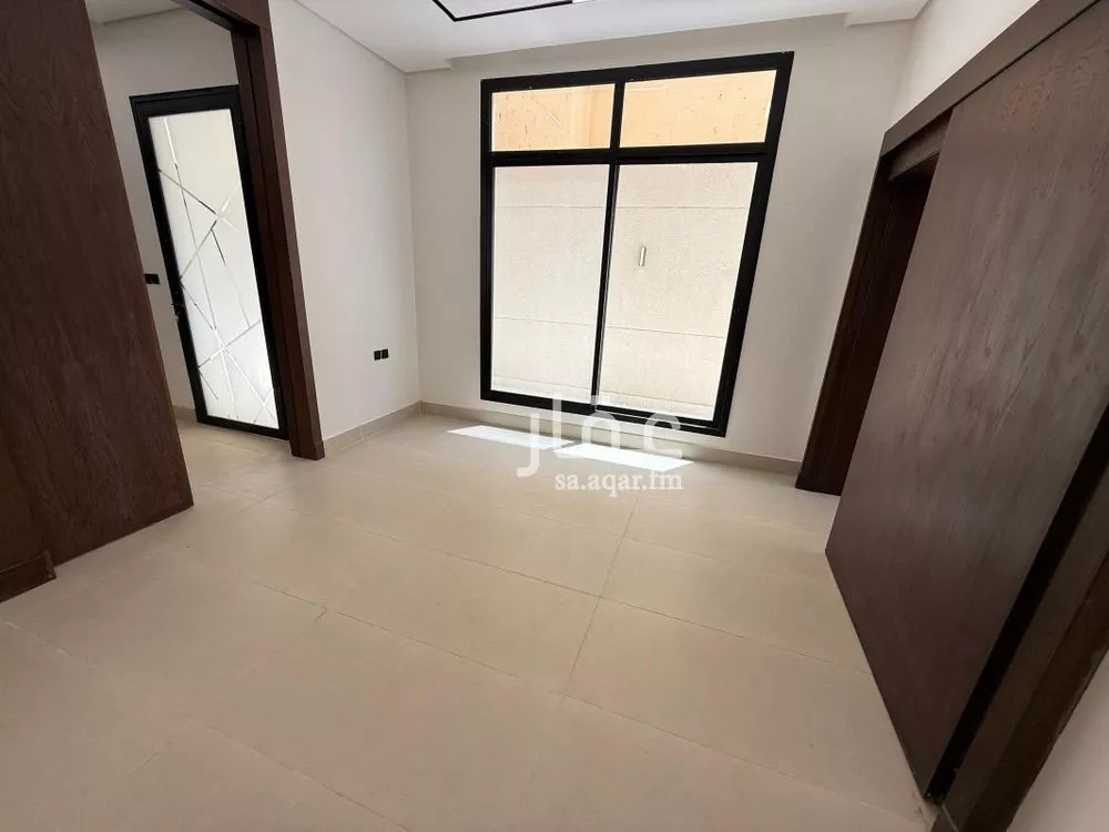 5 bedroom villa in Al Yarmouk 8