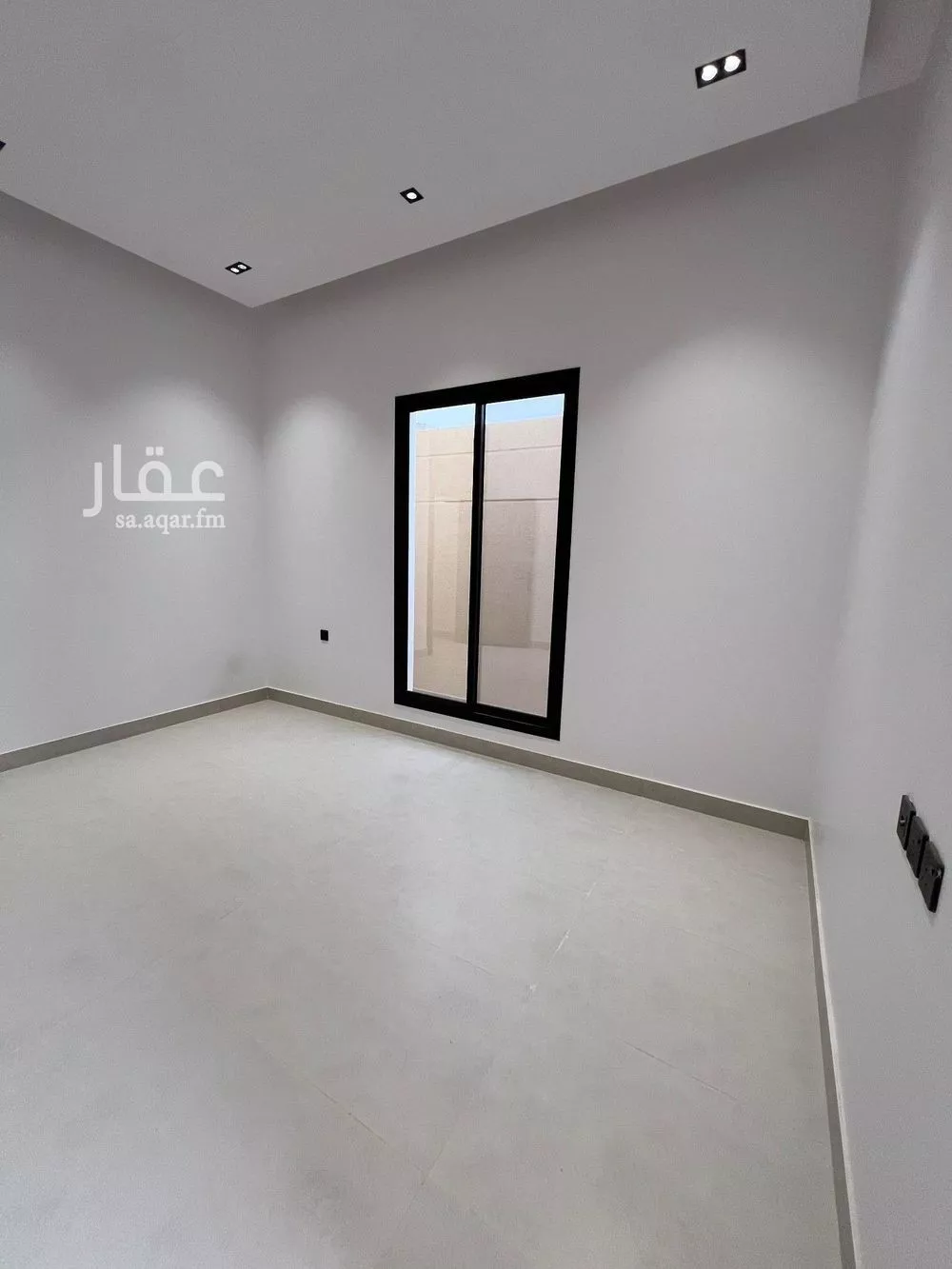 8 bedroom villa in Al Janadriyah 17