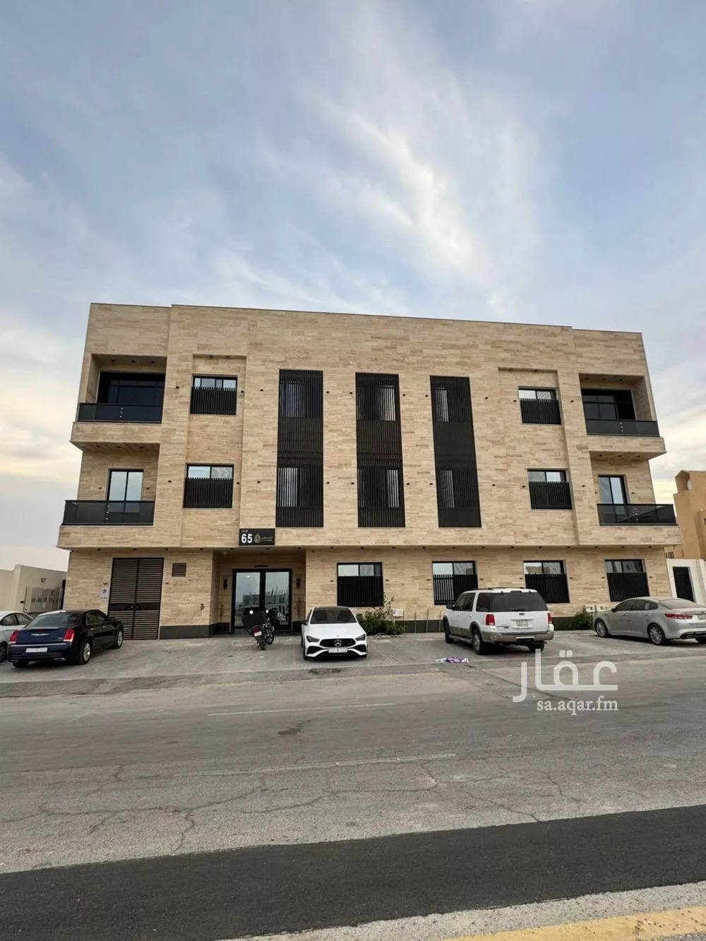 3 bedroom apartment in Dhahrat Laban 9