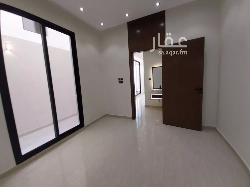فيلا 4 غرف في طويق 11