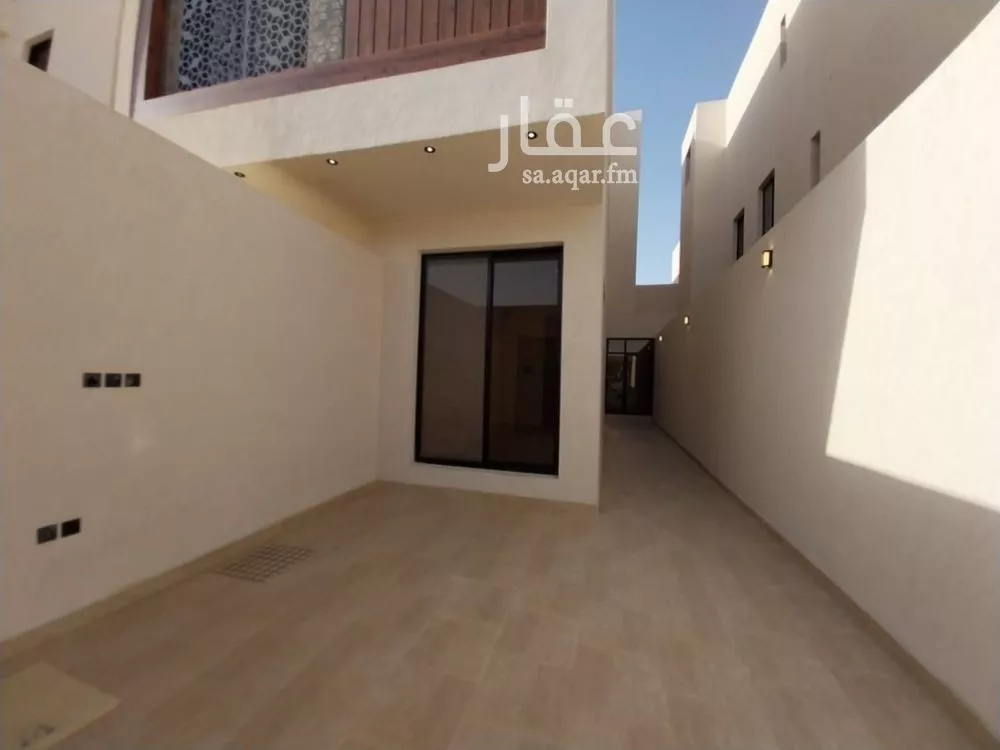 فيلا 4 غرف في طويق 12
