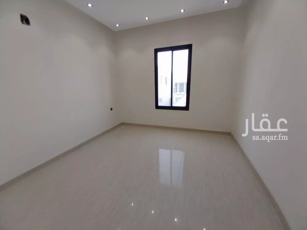 فيلا 4 غرف في طويق 6