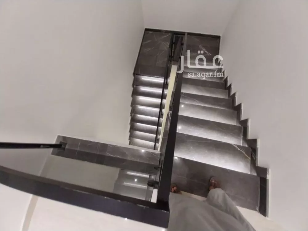 فيلا 4 غرف في طويق 10