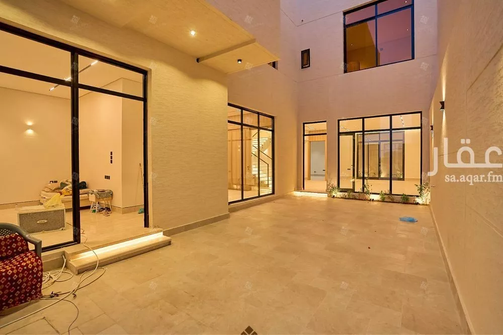 5 bedroom villa in Al Mahdiyyah 8