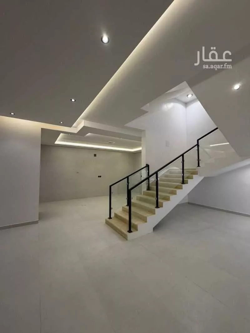 6 bedroom villa in Shubra, Riyadh 4
