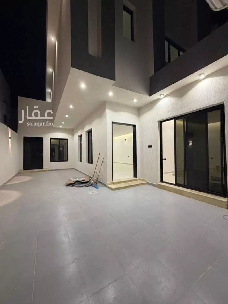 6 bedroom villa in Shubra, Riyadh 5